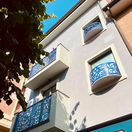 Indaco * Follonica